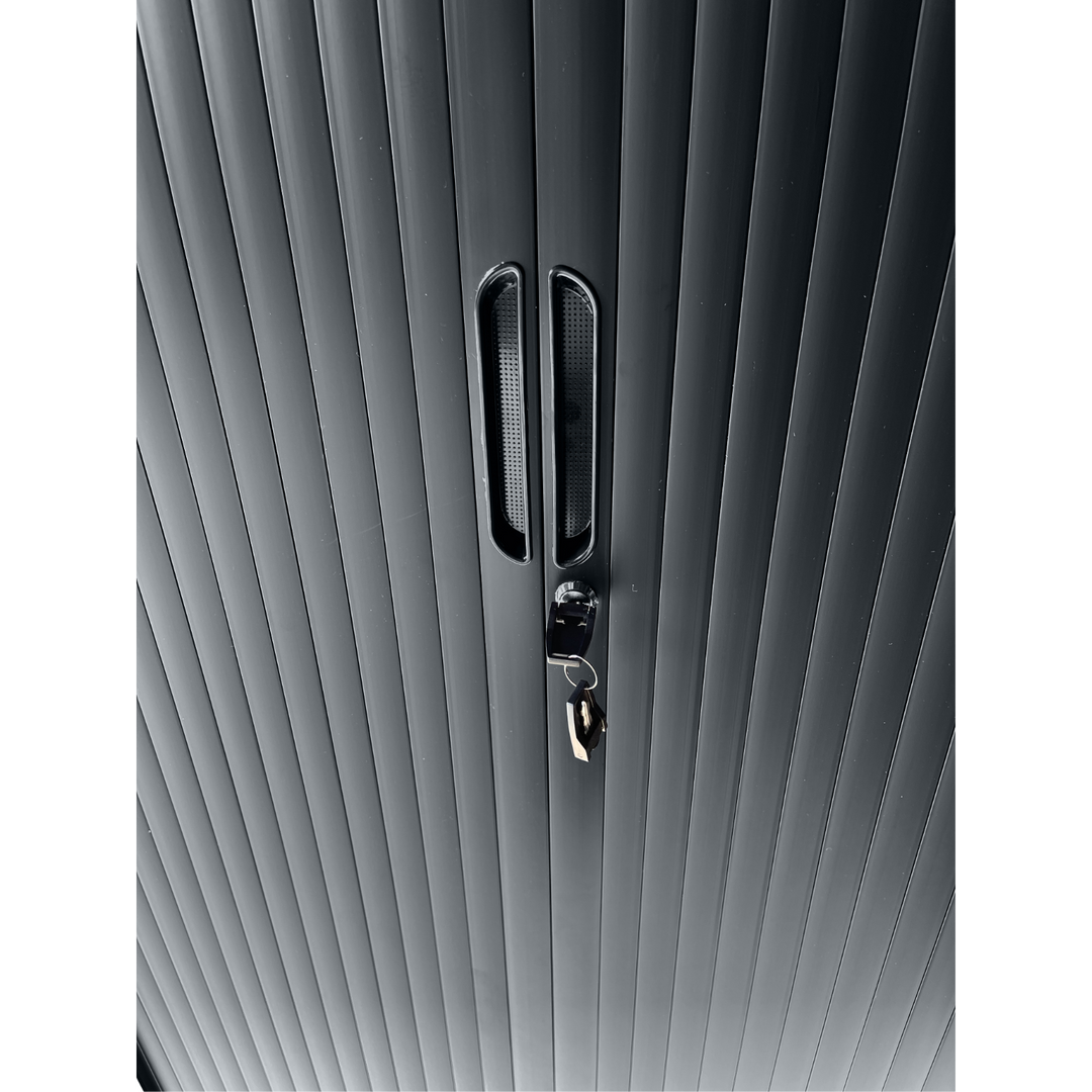 Lager|Zwei Stahlschrank - 185*90*45 - Tür RAL 9005 / Korpus RAL 9005