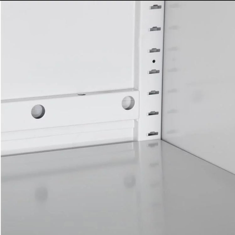 Lager|Zwei Stahlschrank - 195x120x60 - Tür RAL 7047 / Korpus RAL 7047